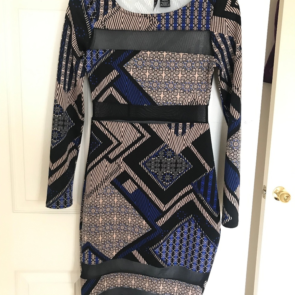 **Brand New** Long Sleeve Midi Dress